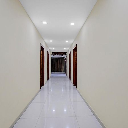 Townhouse 907 Hotel Navjivan Himatnagar Buitenkant foto