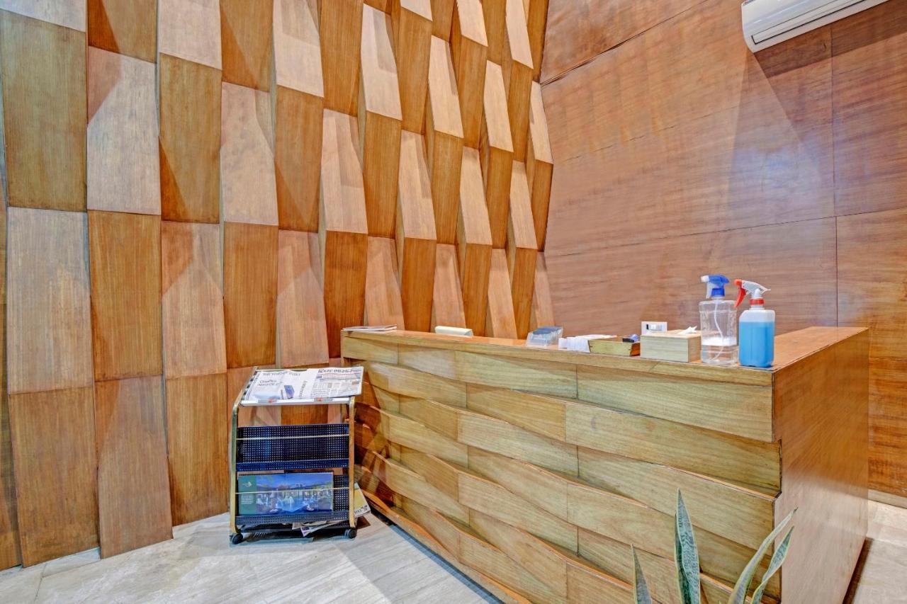 Townhouse 907 Hotel Navjivan Himatnagar Buitenkant foto